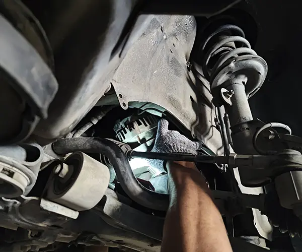 บริการซ่อมช่วงล่างรถยนต์ Chevrolet ตรวจสอบลูกหมาก ปีกนก โช้คอัพ และระบบกันสะเทือนโดยทีมช่างผู้เชี่ยวชาญ