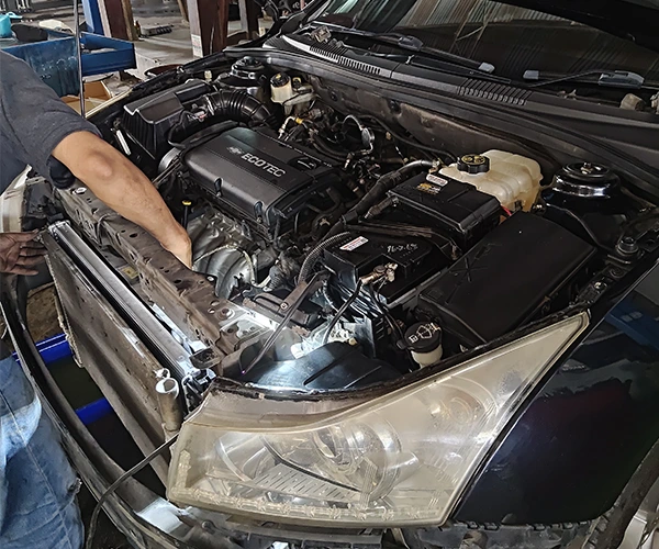 ซ่อมเครื่องยนต์ Chevrolet Captiva Ecotec เปลี่ยนอะไหล่แท้ ตรวจสอบระบบน้ำและหม้อน้ำโดยทีมช่างผู้เชี่ยวชาญ